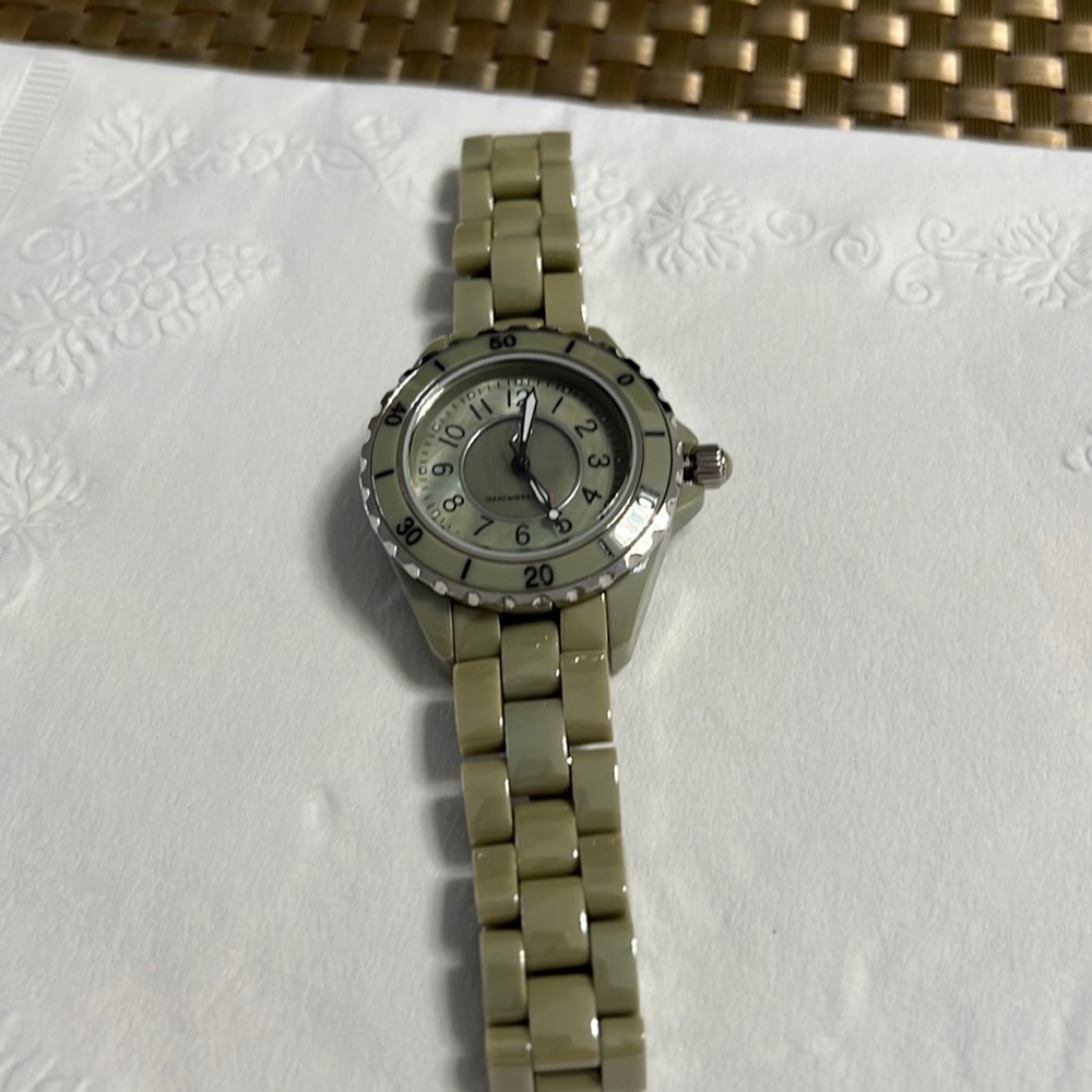 Isaac mizrahi watch